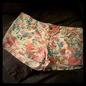 Rue 21 Sz 13/14 Floral Denim Shorts